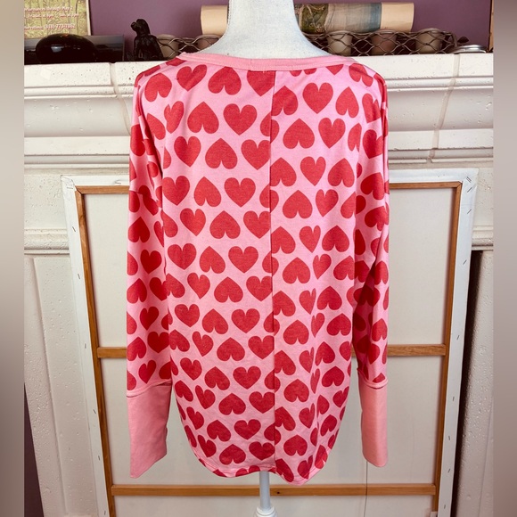 BiBi Hearts Snuggly Long Sleeve Top w/ extended cuffs w/ thumb holes - Picture 6 of 6